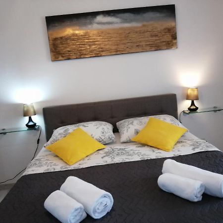 Appartement Seny Gold à Pula Extérieur photo
