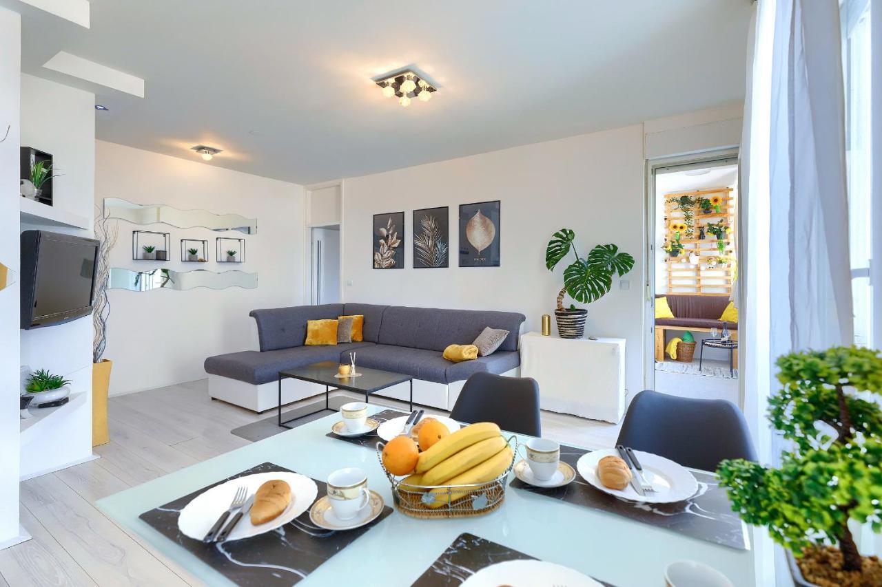 Appartement Seny Gold à Pula Extérieur photo