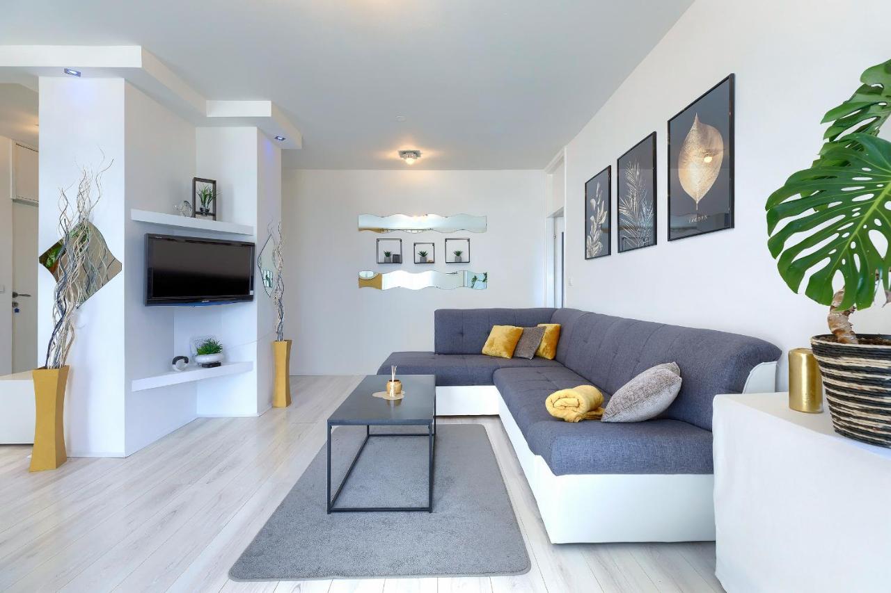 Appartement Seny Gold à Pula Extérieur photo